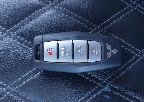 2024 Mitsubishi Outlander Sel 2.5 S-Awc из США, поврежденный, VIN JA4J4WA82RZ013884